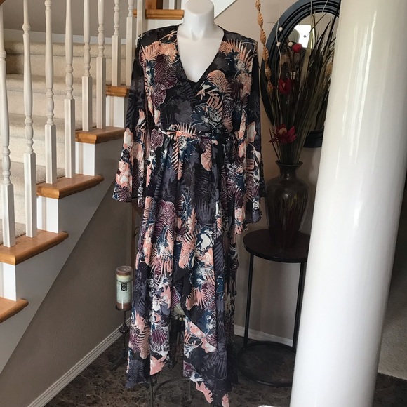 🥳Host Pick🥳 Gorgeous! Chiffon Wrap Maxi Dress - Picture 4 of 6